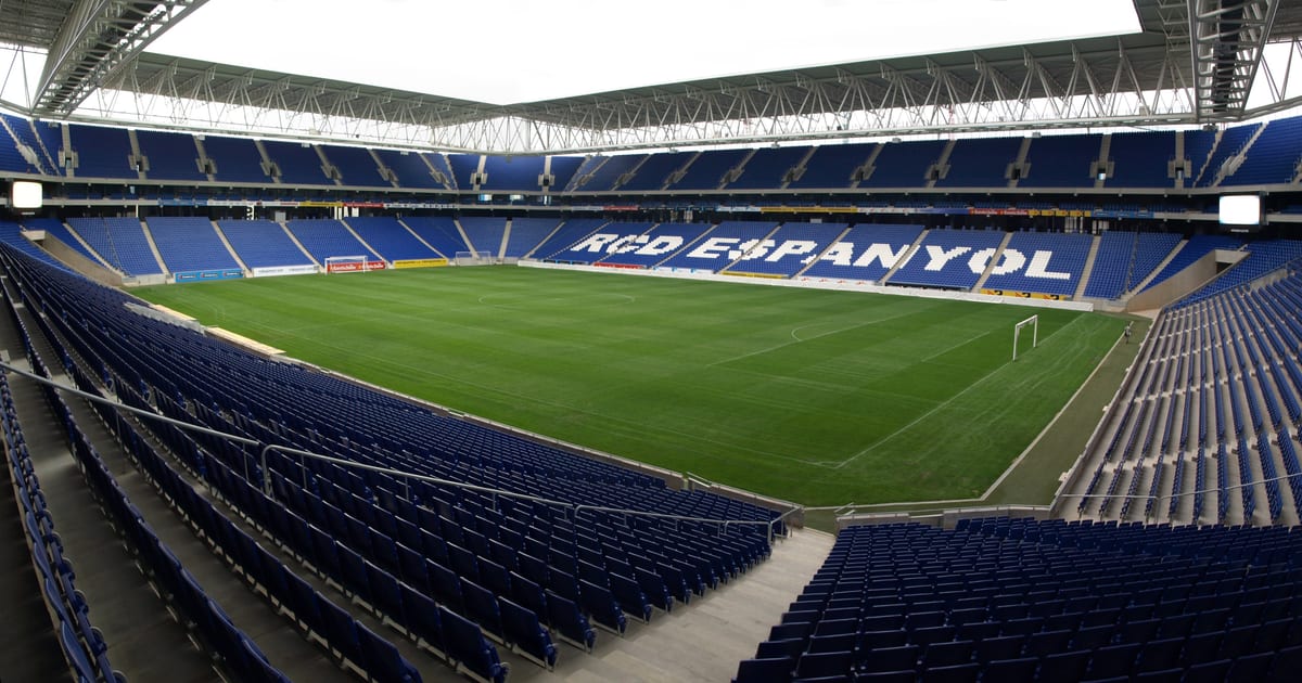 Panorámica del interior del estadio del Espanyol en Cornellà-El Prat