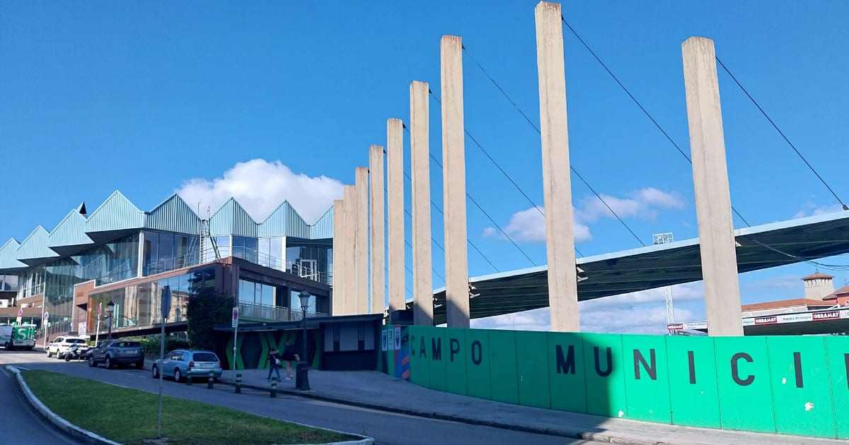 Exterior del Campo Municipal de Las Llanas, en Sestao